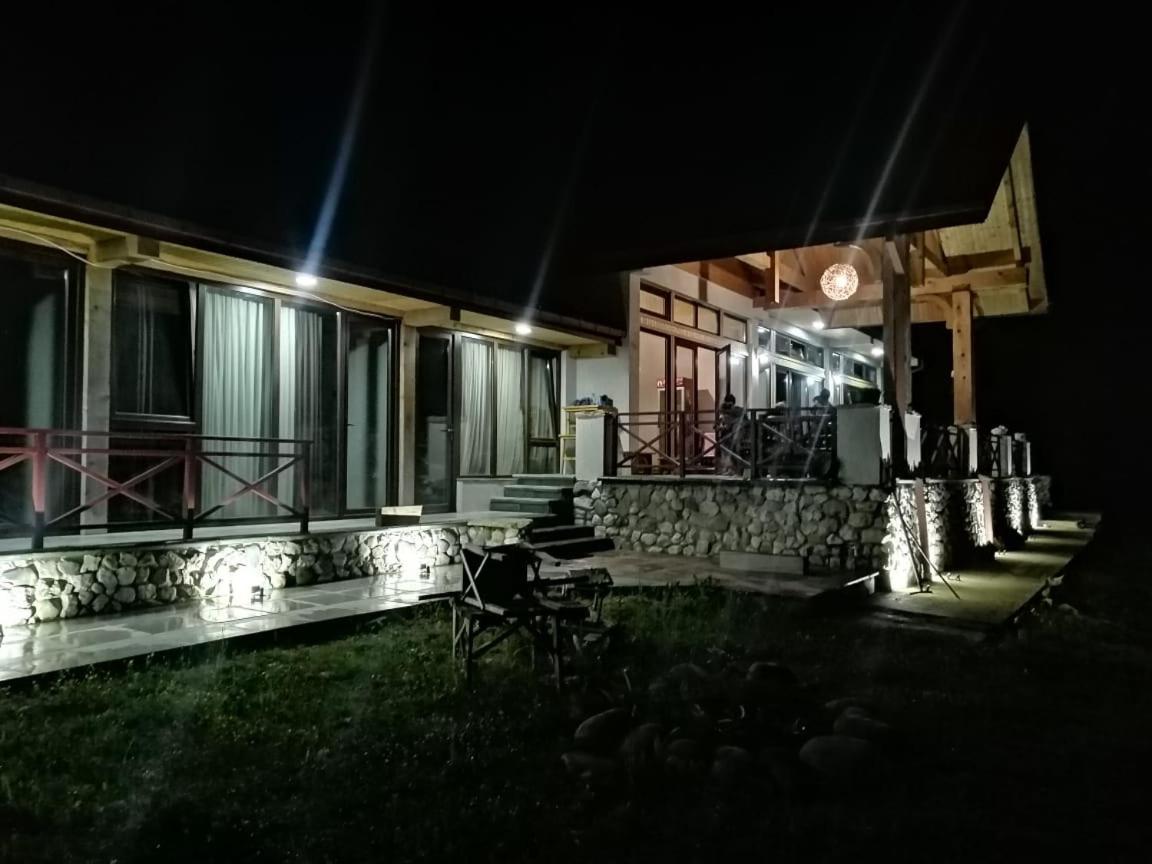 Belvedere Hotel Ambrolauri Exterior foto