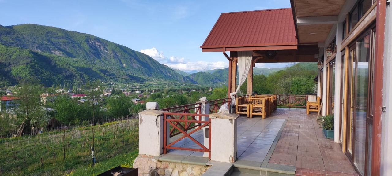 Belvedere Hotel Ambrolauri Exterior foto